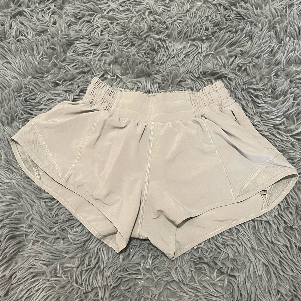 Lululemon grey hottie hot 2.5 shorts